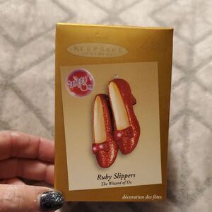 Ruby Red Slippers Dorothy Wizard of Oz Vintage Hallmark Club Exclusive MIB 2005